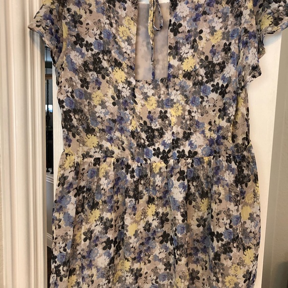 Lucky Tie back peplum blouse - Picture 3 of 5